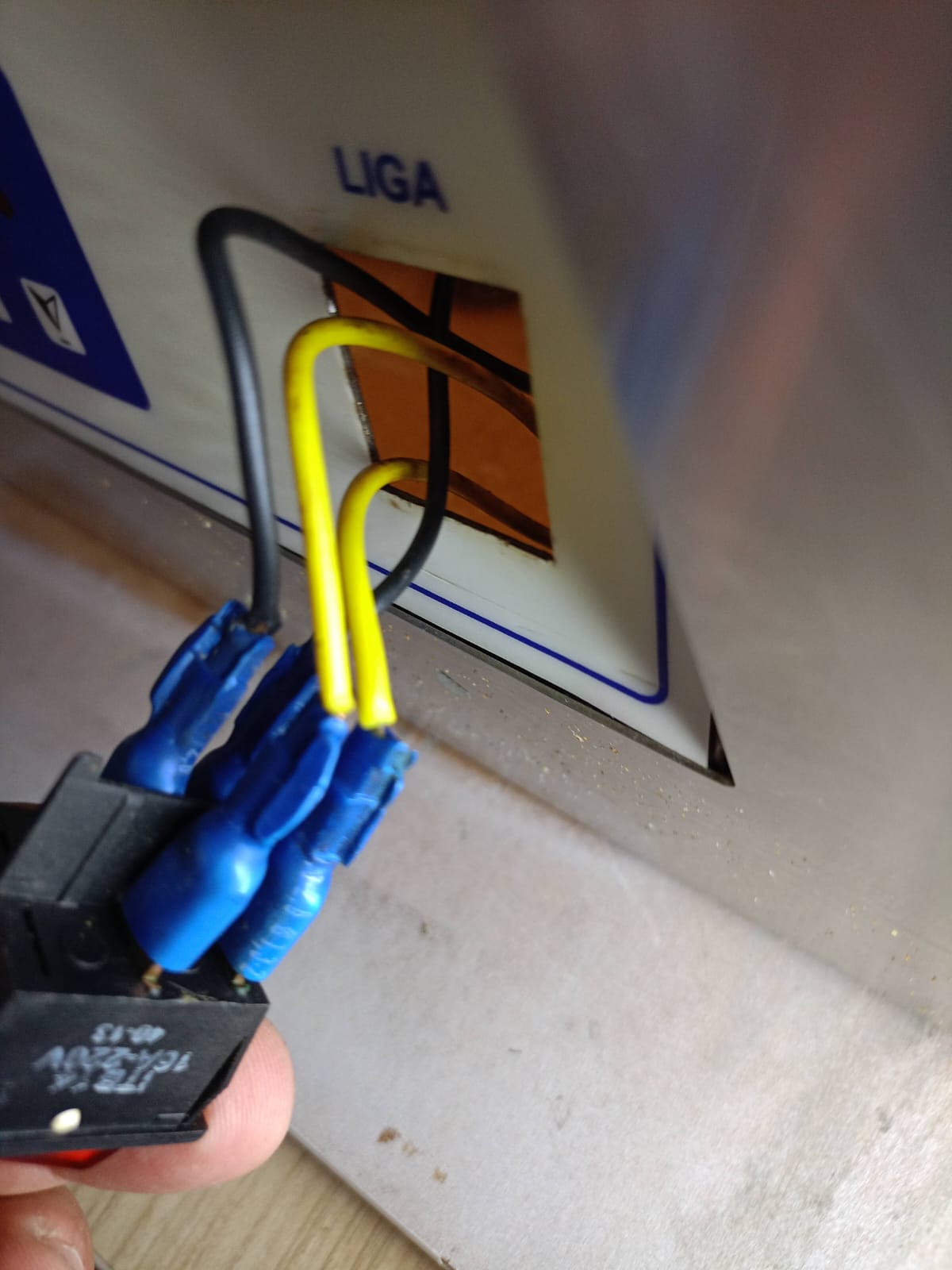 Chave liga reparada da seladora